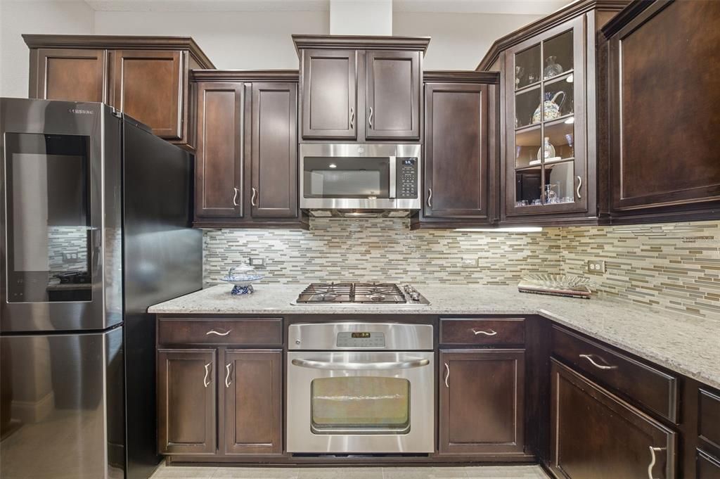 For Sale: $425,000 (3 beds, 2 baths, 1689 Square Feet)
