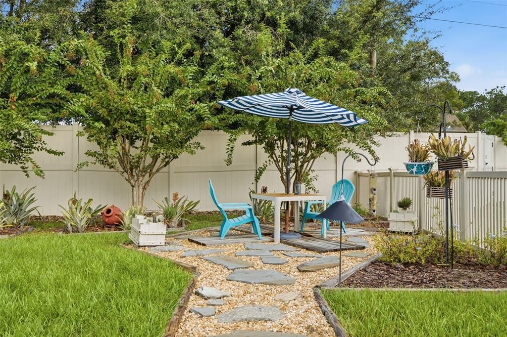 For Sale: $425,000 (3 beds, 2 baths, 1689 Square Feet)