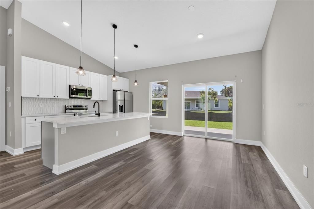 For Sale: $360,000 (3 beds, 2 baths, 1526 Square Feet)