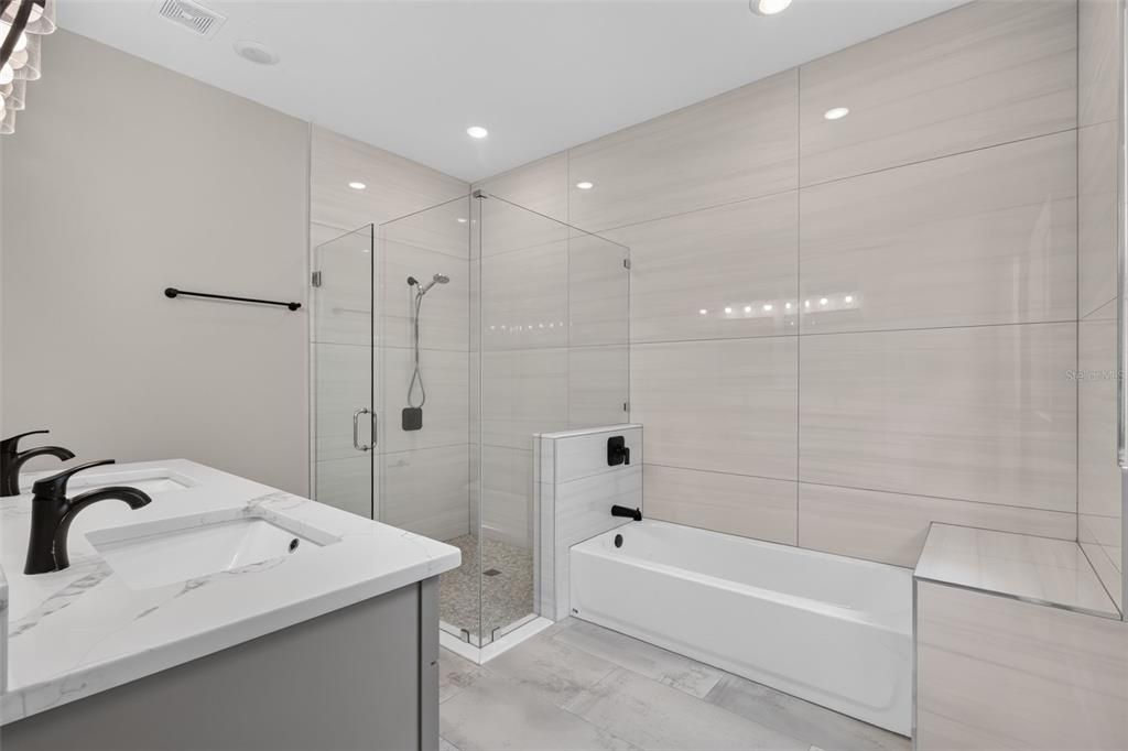 For Sale: $360,000 (3 beds, 2 baths, 1526 Square Feet)