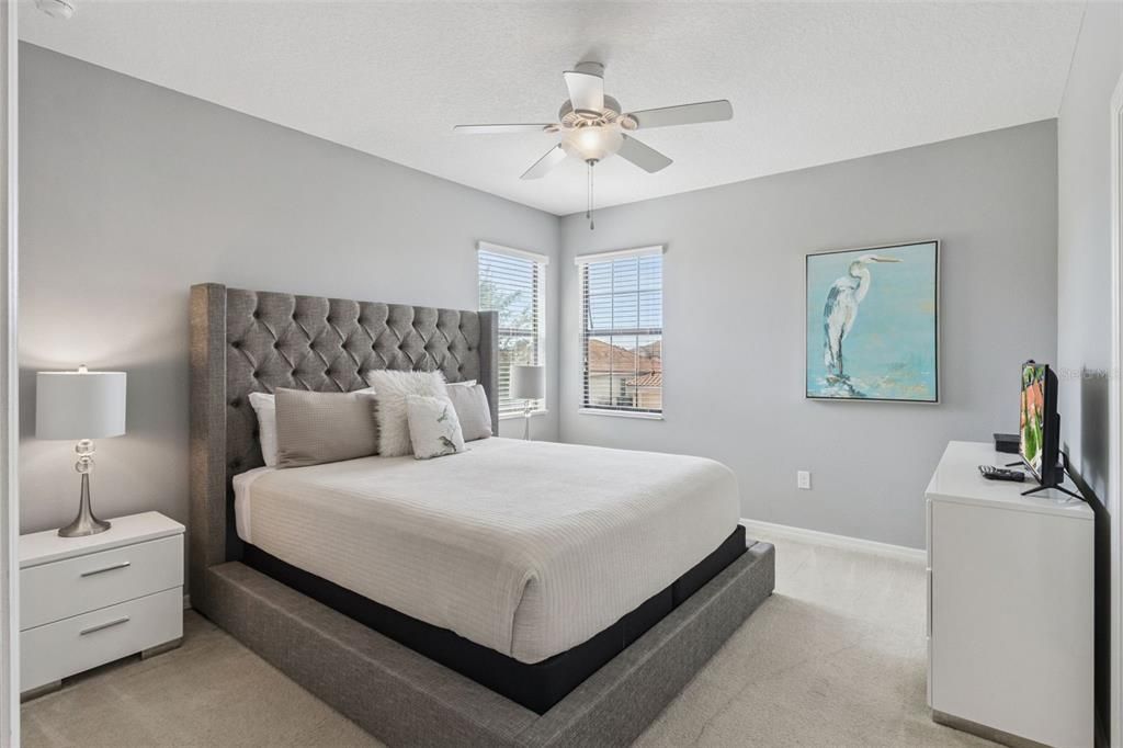 For Sale: $449,999 (5 beds, 4 baths, 2450 Square Feet)