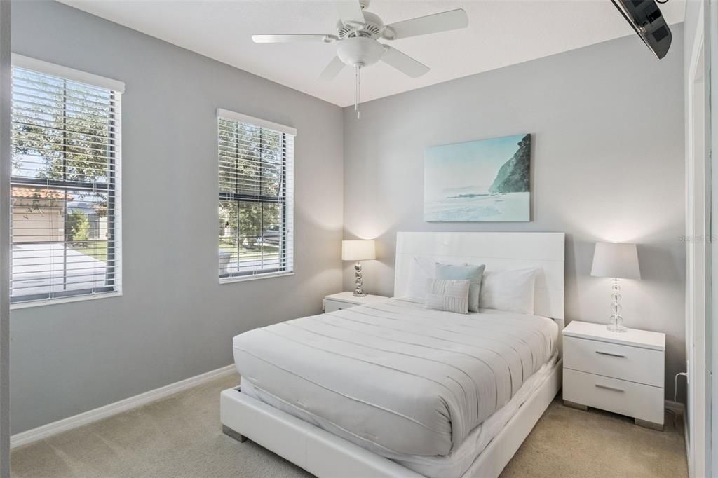For Sale: $449,999 (5 beds, 4 baths, 2450 Square Feet)