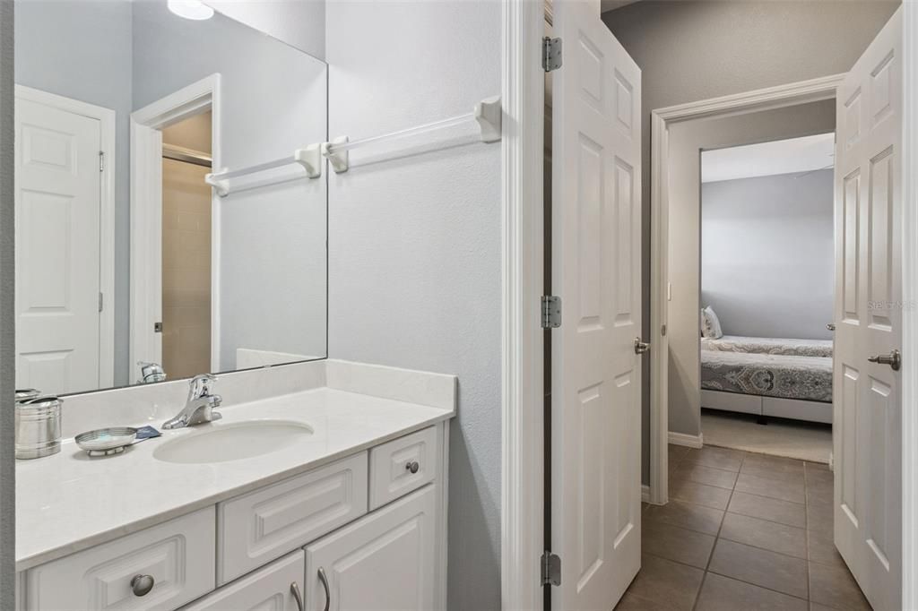 For Sale: $449,999 (5 beds, 4 baths, 2450 Square Feet)