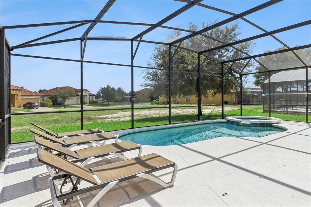For Sale: $449,999 (5 beds, 4 baths, 2450 Square Feet)