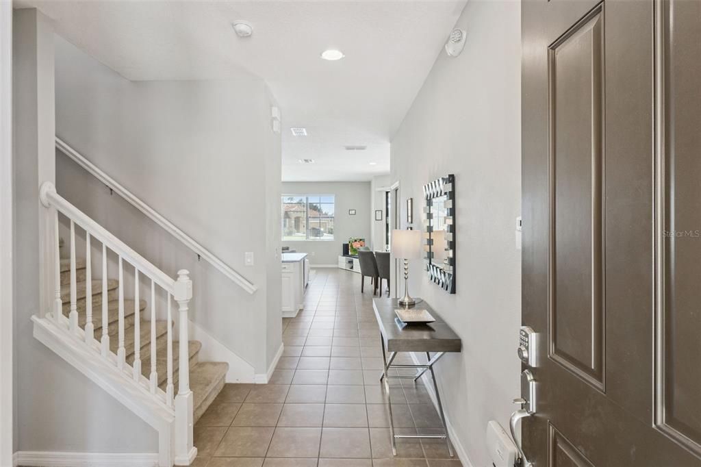 For Sale: $449,999 (5 beds, 4 baths, 2450 Square Feet)
