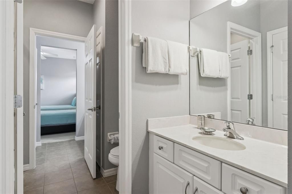 For Sale: $449,999 (5 beds, 4 baths, 2450 Square Feet)