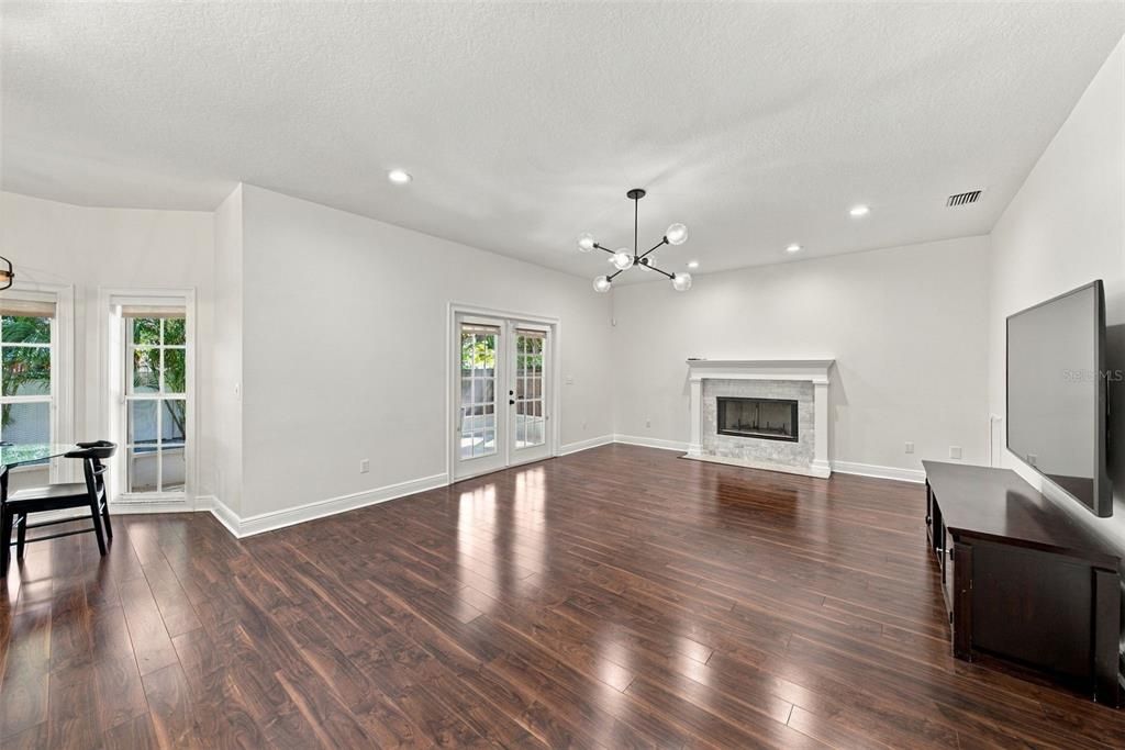 For Sale: $1,149,000 (4 beds, 2 baths, 2457 Square Feet)
