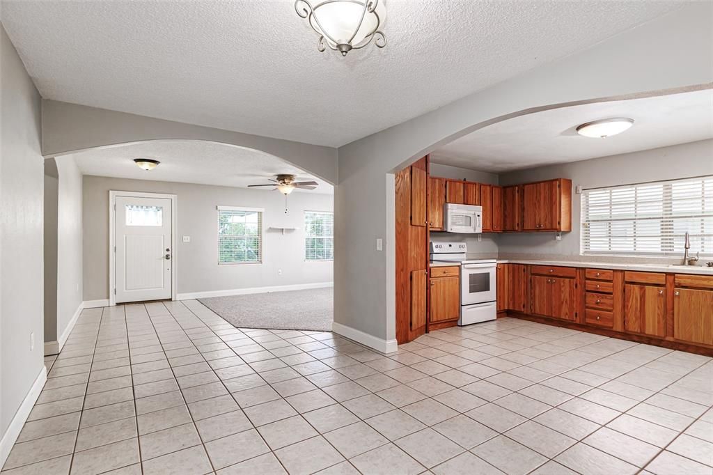For Sale: $419,000 (3 beds, 2 baths, 2099 Square Feet)