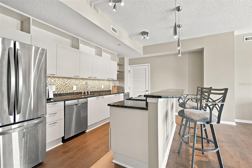 For Sale: $625,000 (2 beds, 2 baths, 1684 Square Feet)