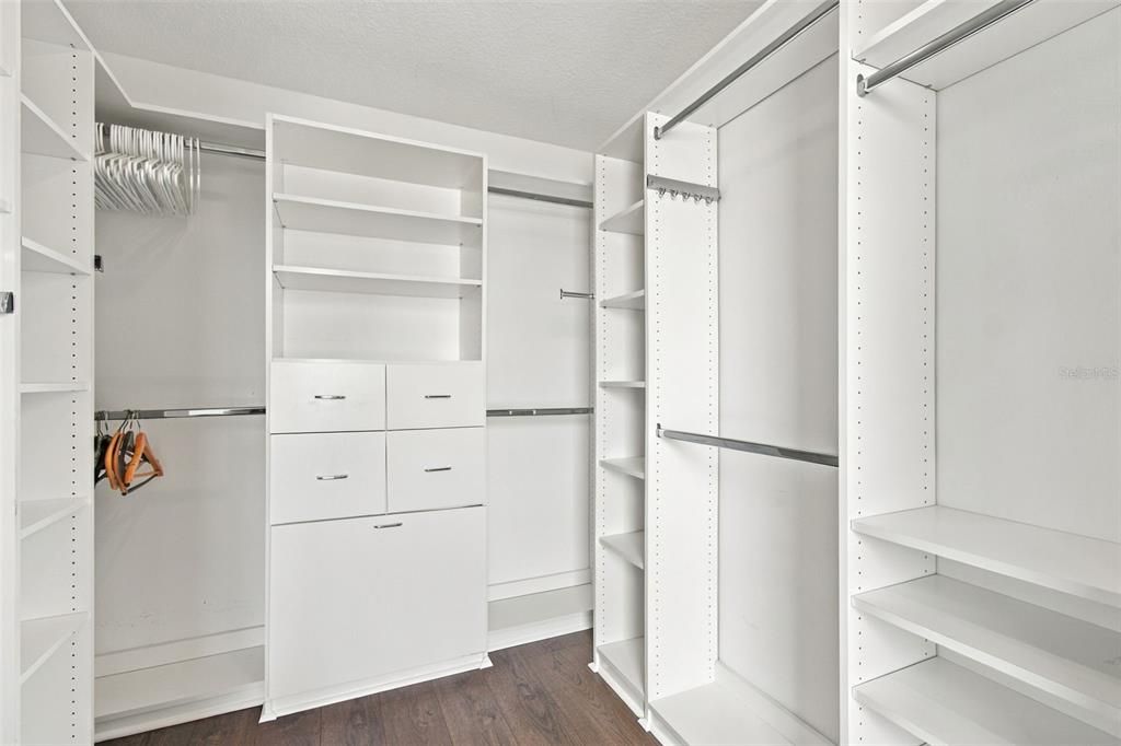 For Sale: $625,000 (2 beds, 2 baths, 1684 Square Feet)