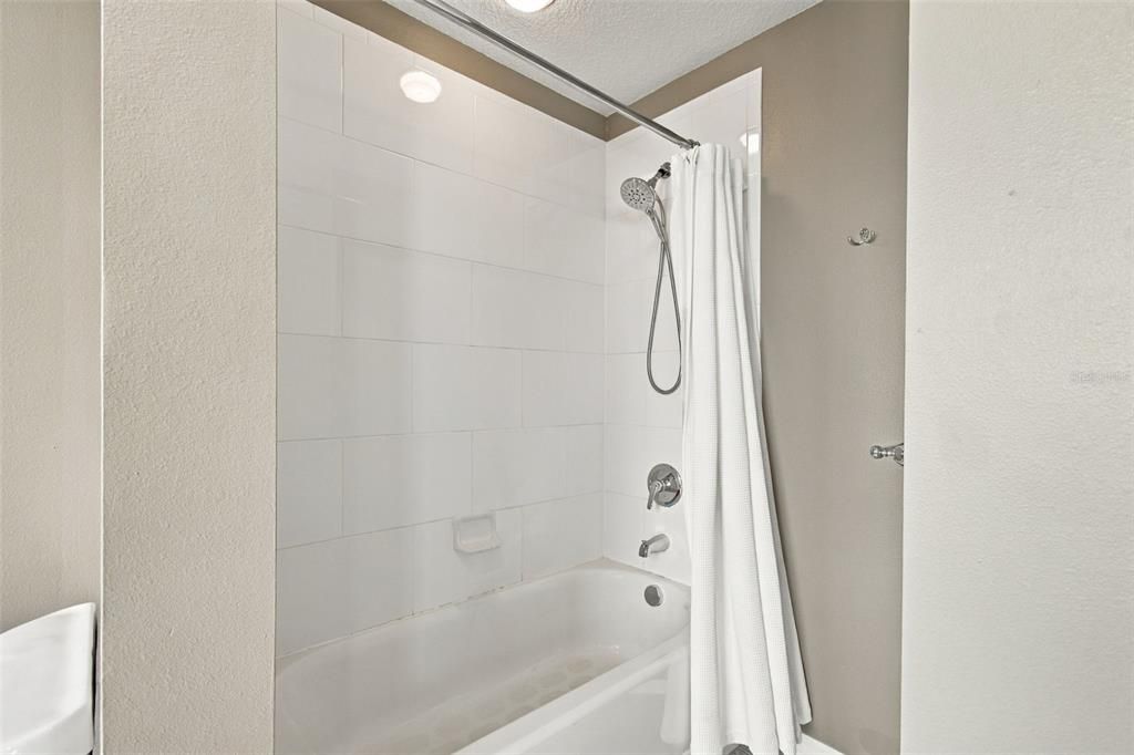 For Sale: $625,000 (2 beds, 2 baths, 1684 Square Feet)