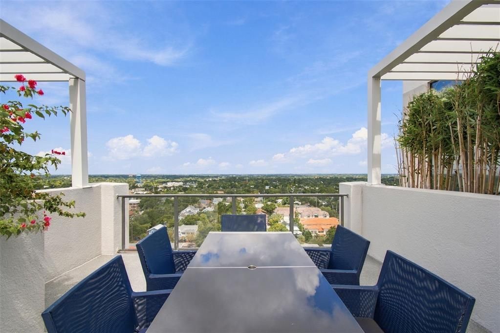 For Sale: $625,000 (2 beds, 2 baths, 1684 Square Feet)