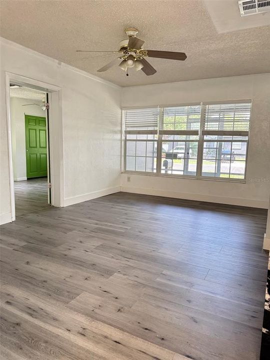For Rent: $2,150 (3 beds, 2 baths, 1246 Square Feet)