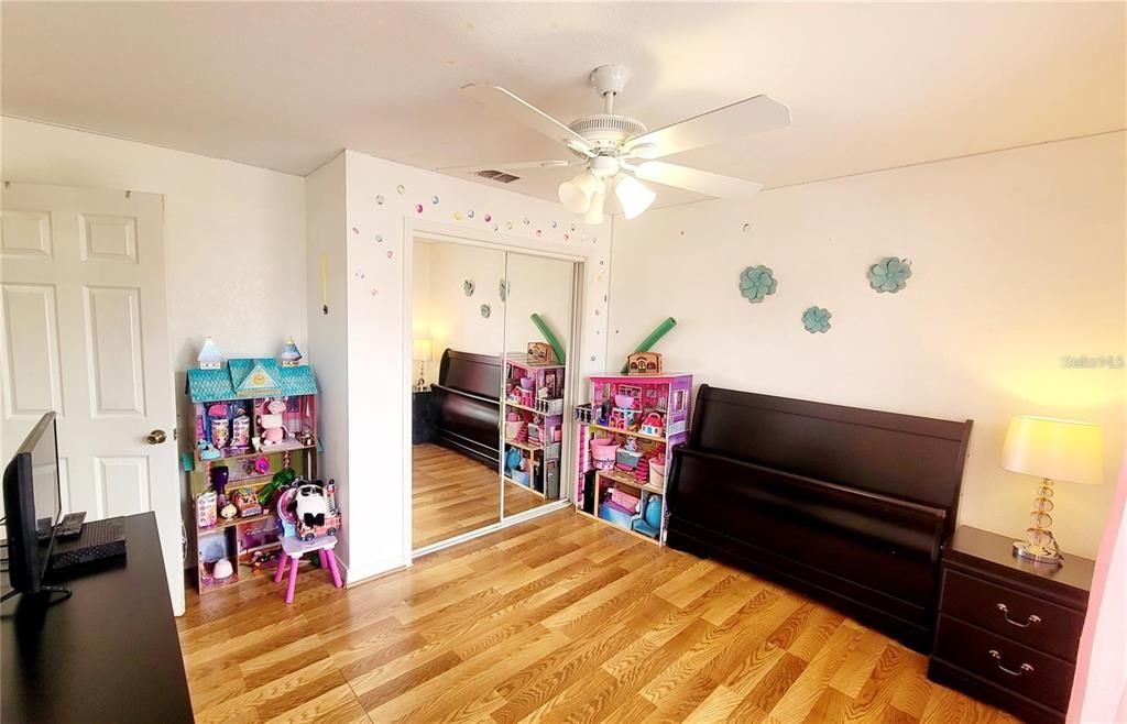 For Rent: $2,400 (4 beds, 2 baths, 2187 Square Feet)