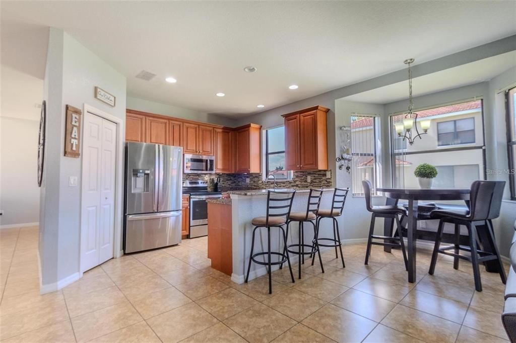 For Rent: $2,400 (4 beds, 2 baths, 2187 Square Feet)