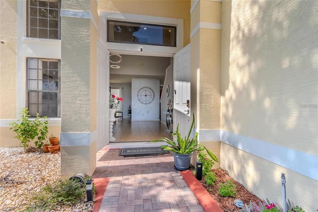 For Rent: $2,400 (4 beds, 2 baths, 2187 Square Feet)