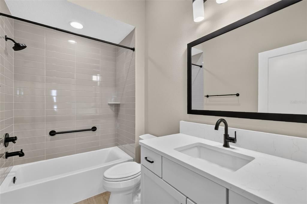 En Venta: $799,000 (3 camas, 2 baños, 1953 Pies cuadrados)