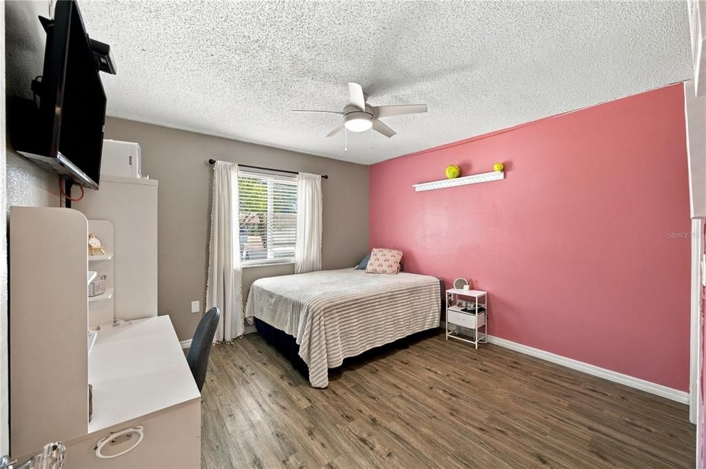 For Sale: $245,000 (2 beds, 2 baths, 1030 Square Feet)