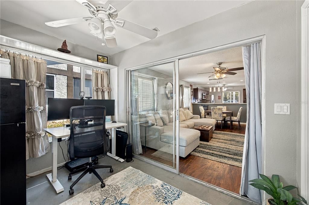 For Sale: $245,000 (2 beds, 2 baths, 1030 Square Feet)