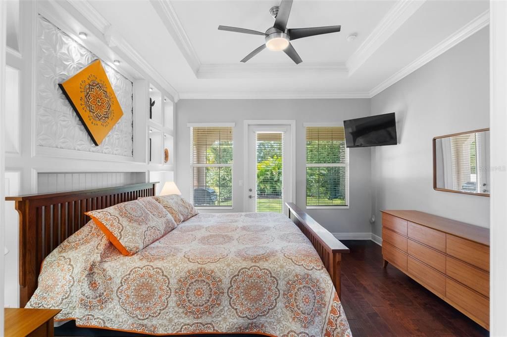 For Sale: $1,070,000 (4 beds, 3 baths, 2350 Square Feet)