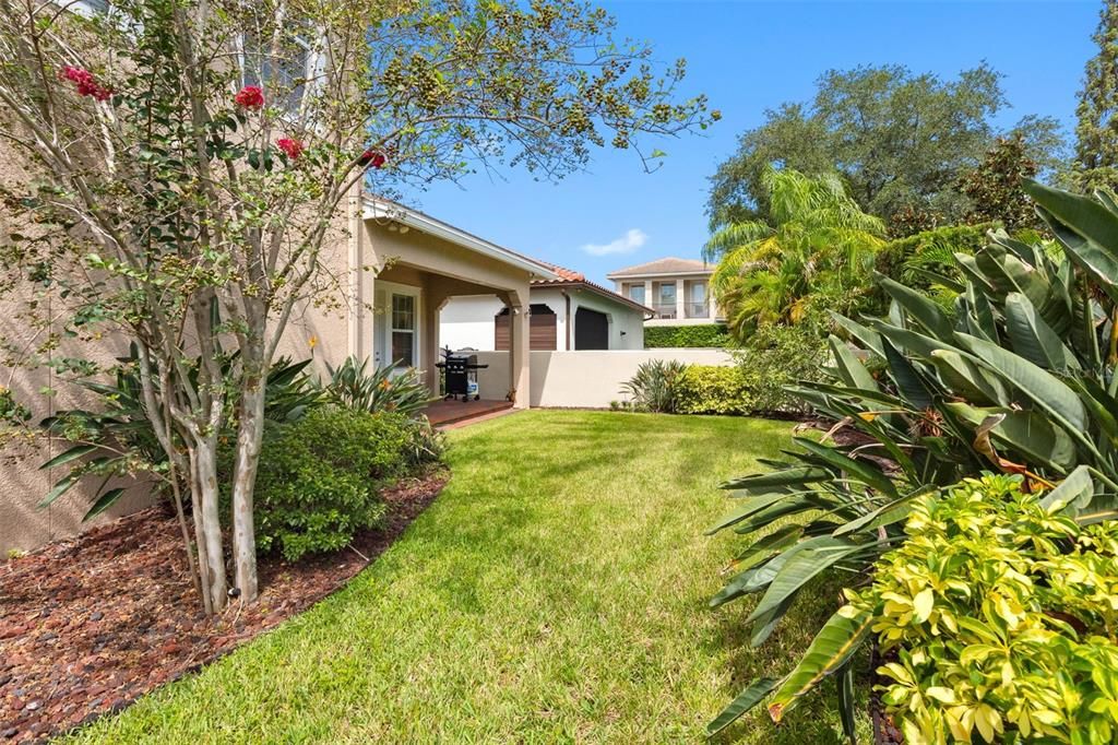 For Sale: $1,070,000 (4 beds, 3 baths, 2350 Square Feet)
