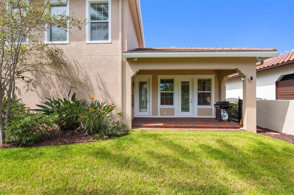 For Sale: $1,070,000 (4 beds, 3 baths, 2350 Square Feet)