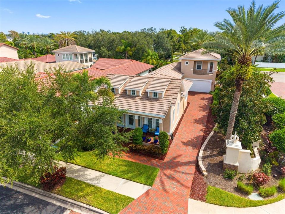 For Sale: $1,070,000 (4 beds, 3 baths, 2350 Square Feet)