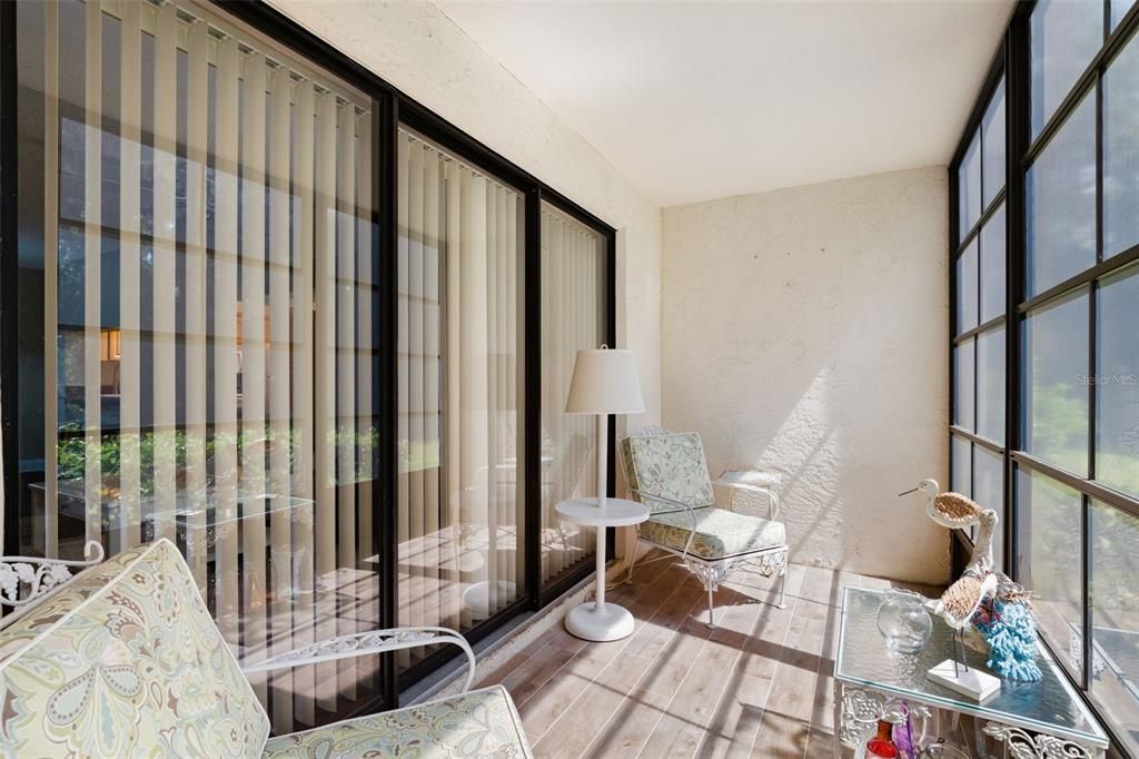 En Venta: $158,000 (2 camas, 2 baños, 979 Pies cuadrados)