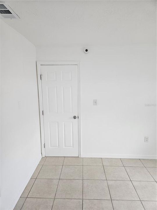 For Rent: $1,250 (1 beds, 1 baths, 798 Square Feet)