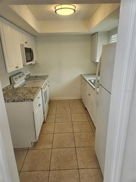 For Rent: $1,250 (1 beds, 1 baths, 798 Square Feet)