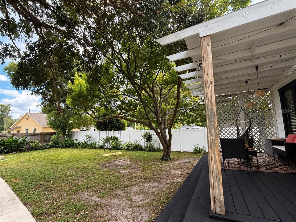 For Sale: $448,000 (3 beds, 1 baths, 1304 Square Feet)