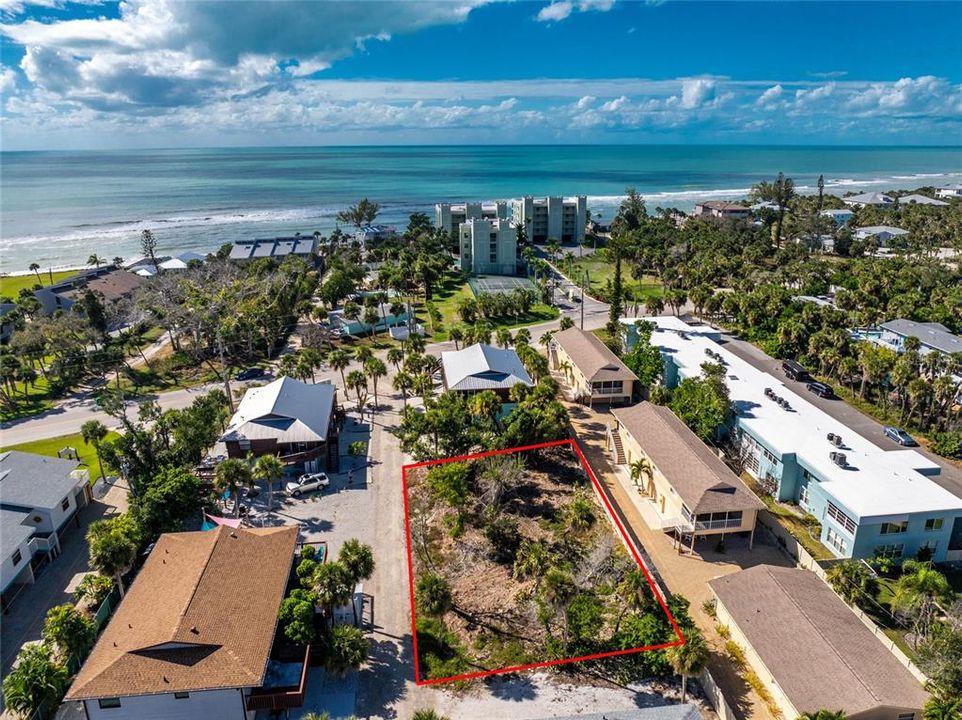 待售: $695,000 (0.20 acres)