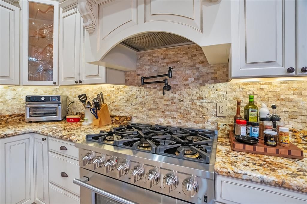 For Sale: $849,000 (4 beds, 3 baths, 2917 Square Feet)