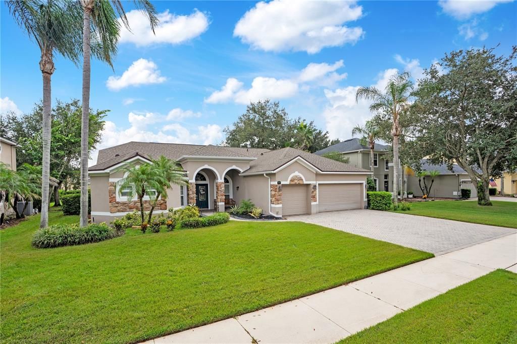 For Sale: $849,000 (4 beds, 3 baths, 2917 Square Feet)