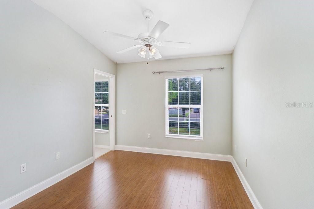 For Sale: $215,000 (2 beds, 2 baths, 1360 Square Feet)