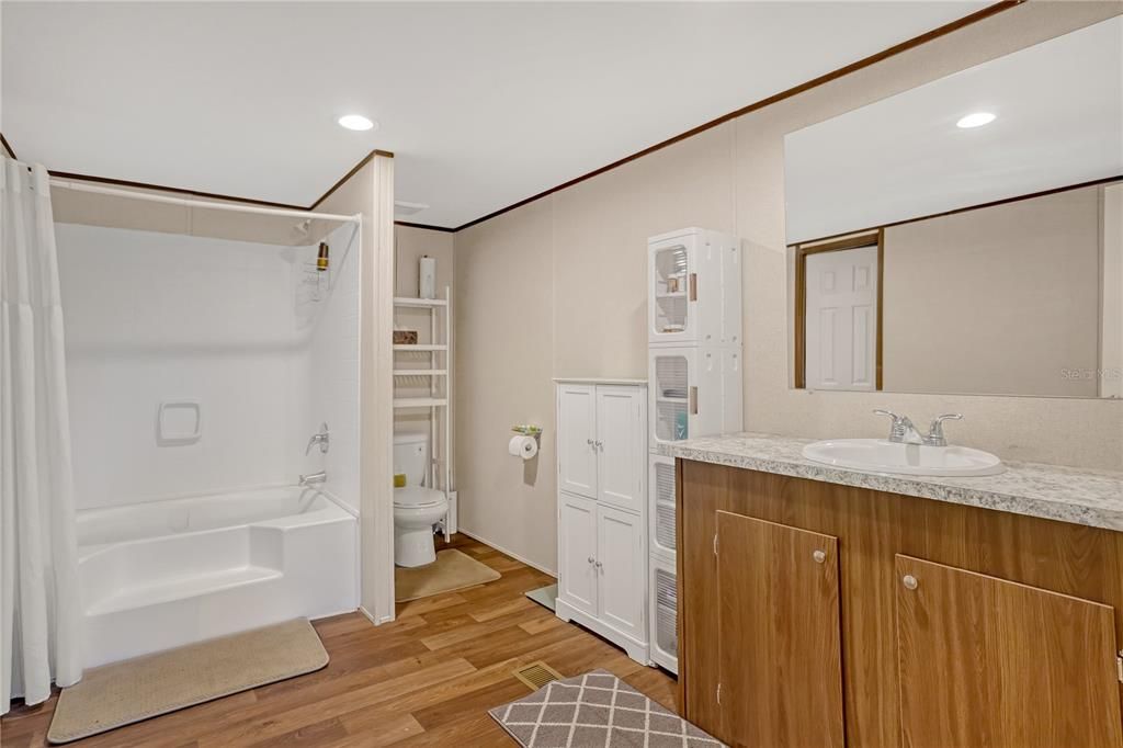 En Venta: $375,000 (3 camas, 2 baños, 1568 Pies cuadrados)
