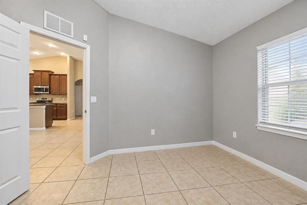 For Sale: $350,000 (4 beds, 2 baths, 2208 Square Feet)