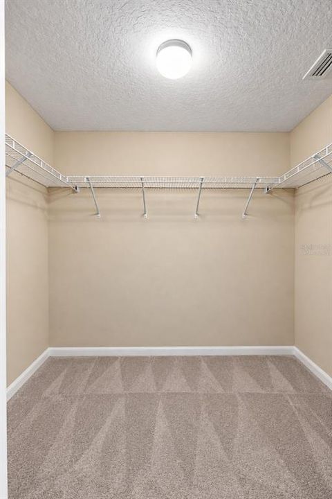 For Sale: $350,000 (4 beds, 2 baths, 2208 Square Feet)
