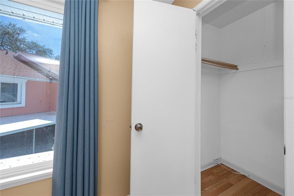 For Sale: $299,900 (2 beds, 2 baths, 1280 Square Feet)