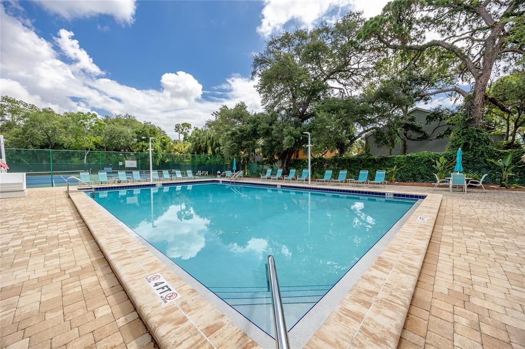 For Sale: $299,900 (2 beds, 2 baths, 1280 Square Feet)
