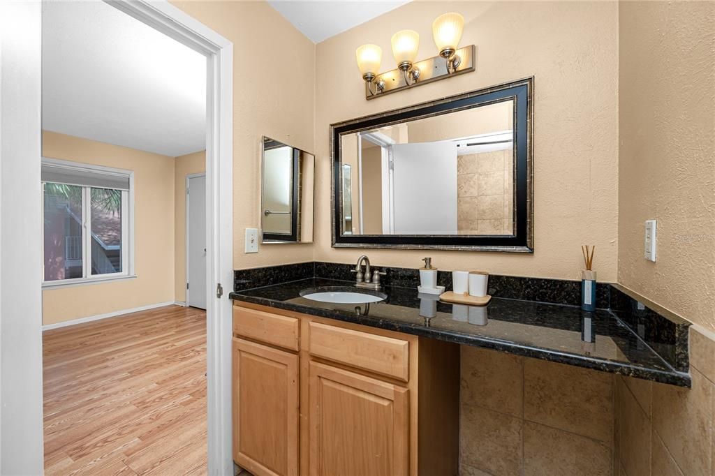 For Sale: $299,900 (2 beds, 2 baths, 1280 Square Feet)