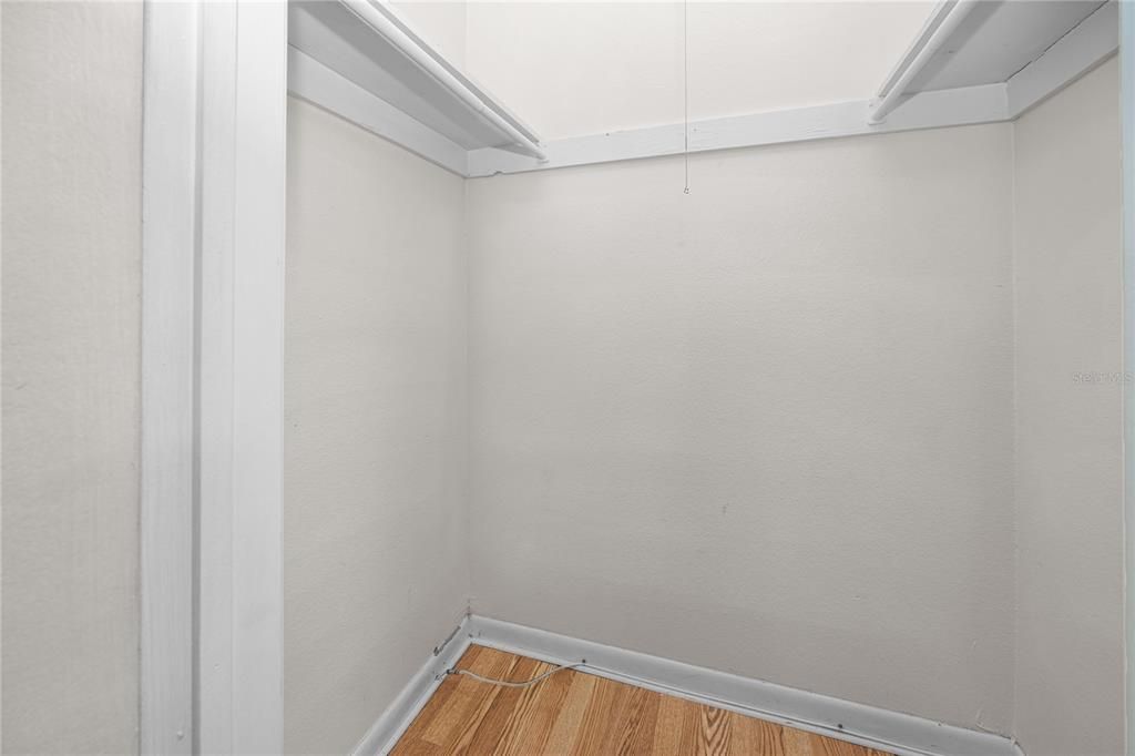 For Sale: $299,900 (2 beds, 2 baths, 1280 Square Feet)