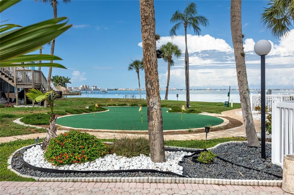 For Sale: $299,900 (2 beds, 2 baths, 1280 Square Feet)