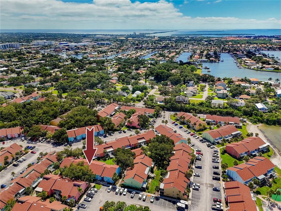 For Sale: $299,900 (2 beds, 2 baths, 1280 Square Feet)