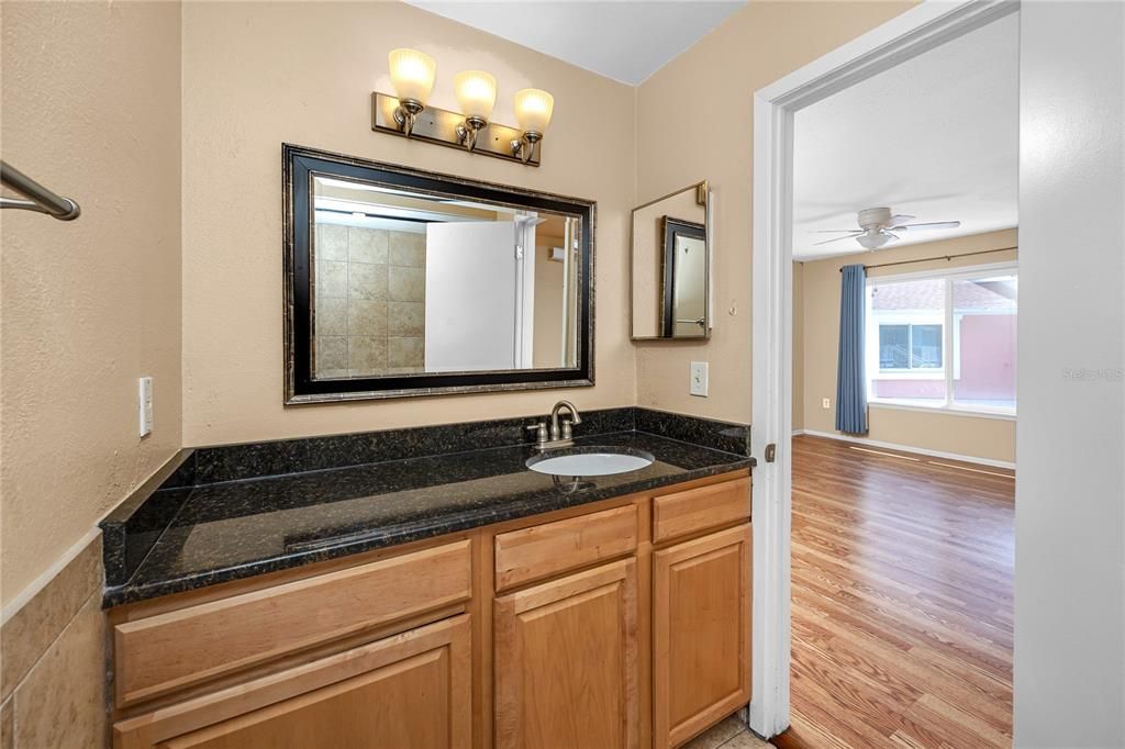 For Sale: $299,900 (2 beds, 2 baths, 1280 Square Feet)