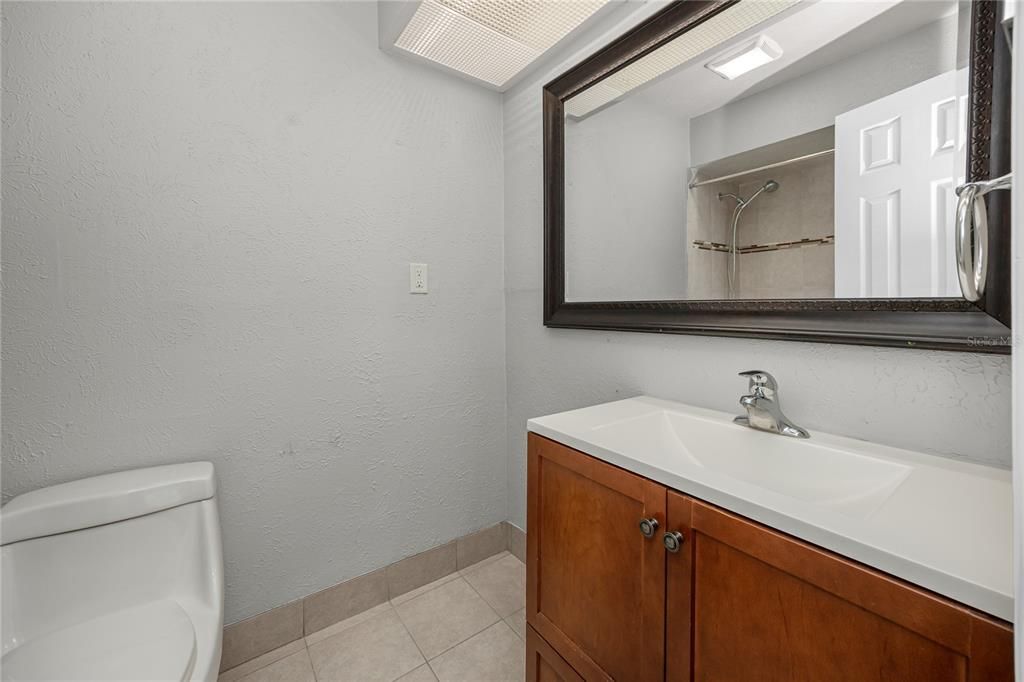 For Sale: $215,000 (2 beds, 2 baths, 1280 Square Feet)