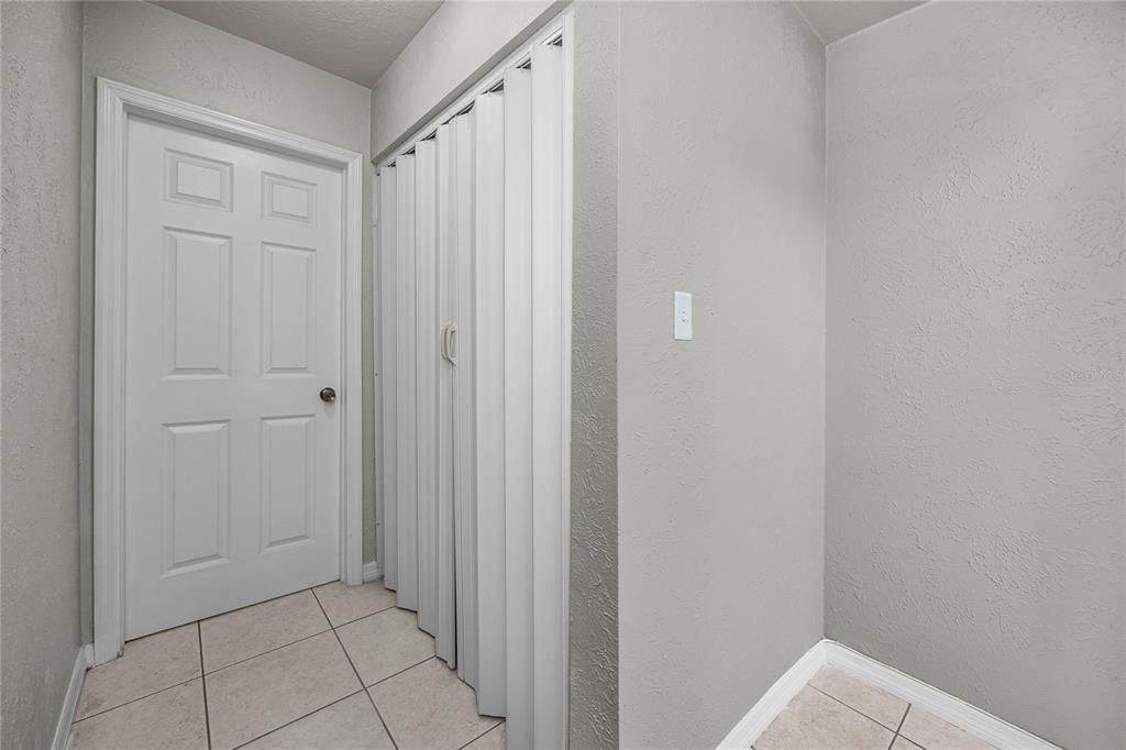 For Sale: $215,000 (2 beds, 2 baths, 1280 Square Feet)