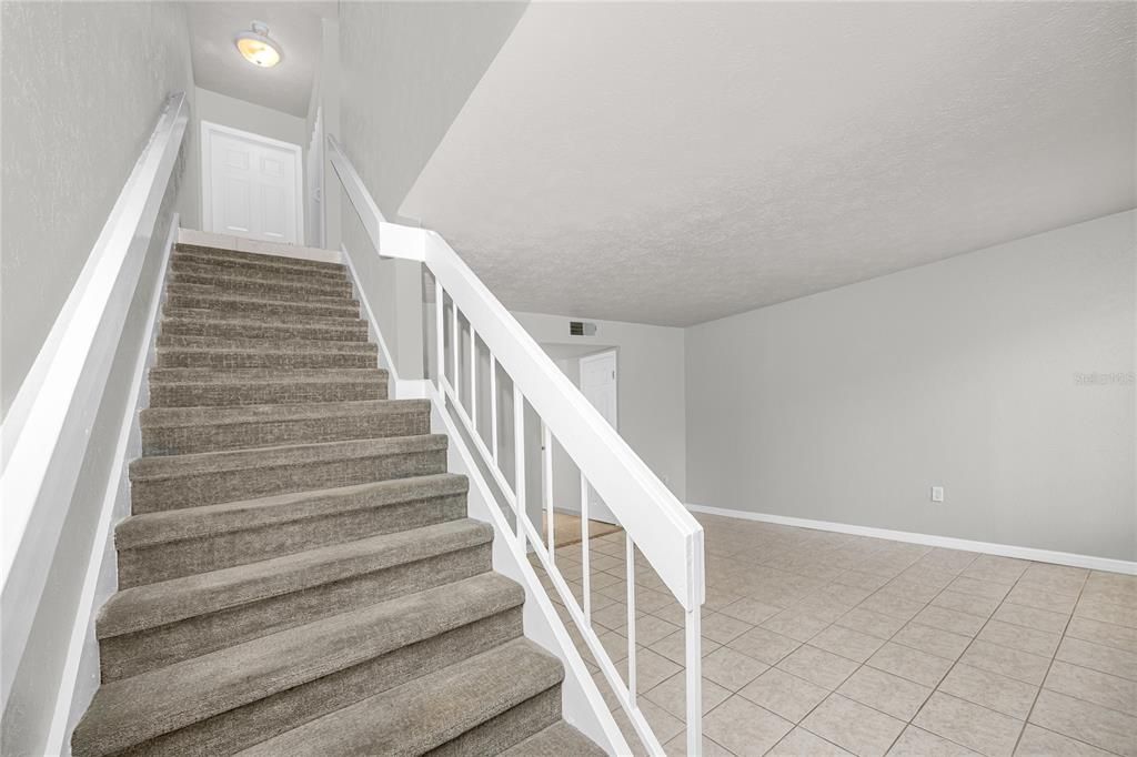 For Sale: $215,000 (2 beds, 2 baths, 1280 Square Feet)
