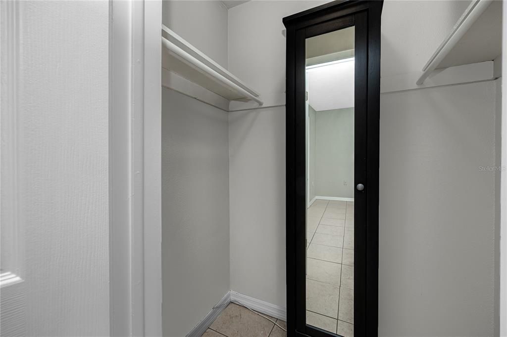 For Sale: $215,000 (2 beds, 2 baths, 1280 Square Feet)
