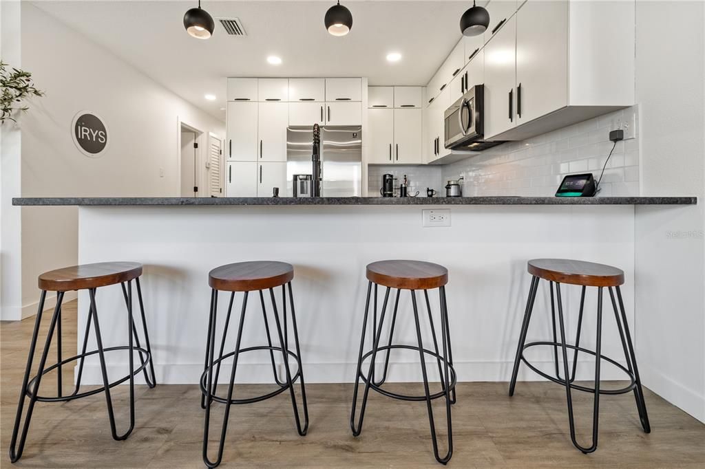 For Sale: $565,000 (0 beds, 0 baths, 1278 Square Feet)